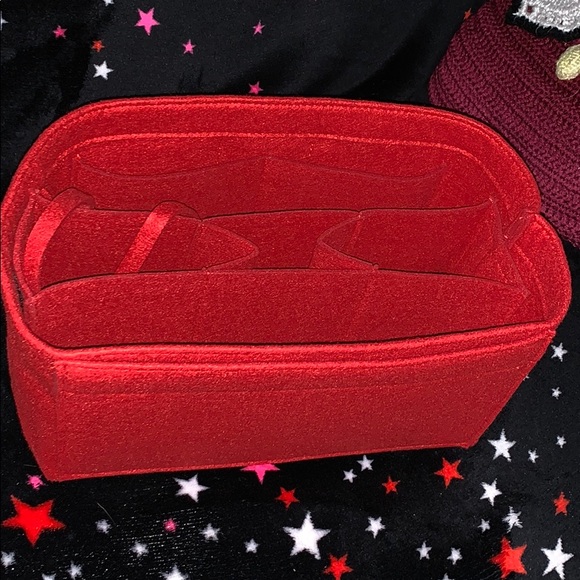 Pouch for a medium sized bag! - Picture 2 of 3